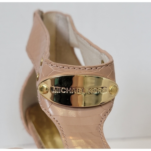 MICHAEL Kors T-Strap shoes. - Picture 4 of 7